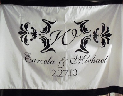 Personalized wedding banners table runners are a relatively new and popular